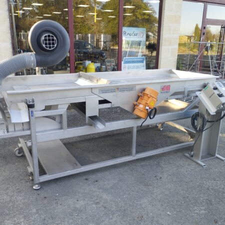 Table de tri automatique vibrante Vaucher Beguet type Mistral 100 d'occasion