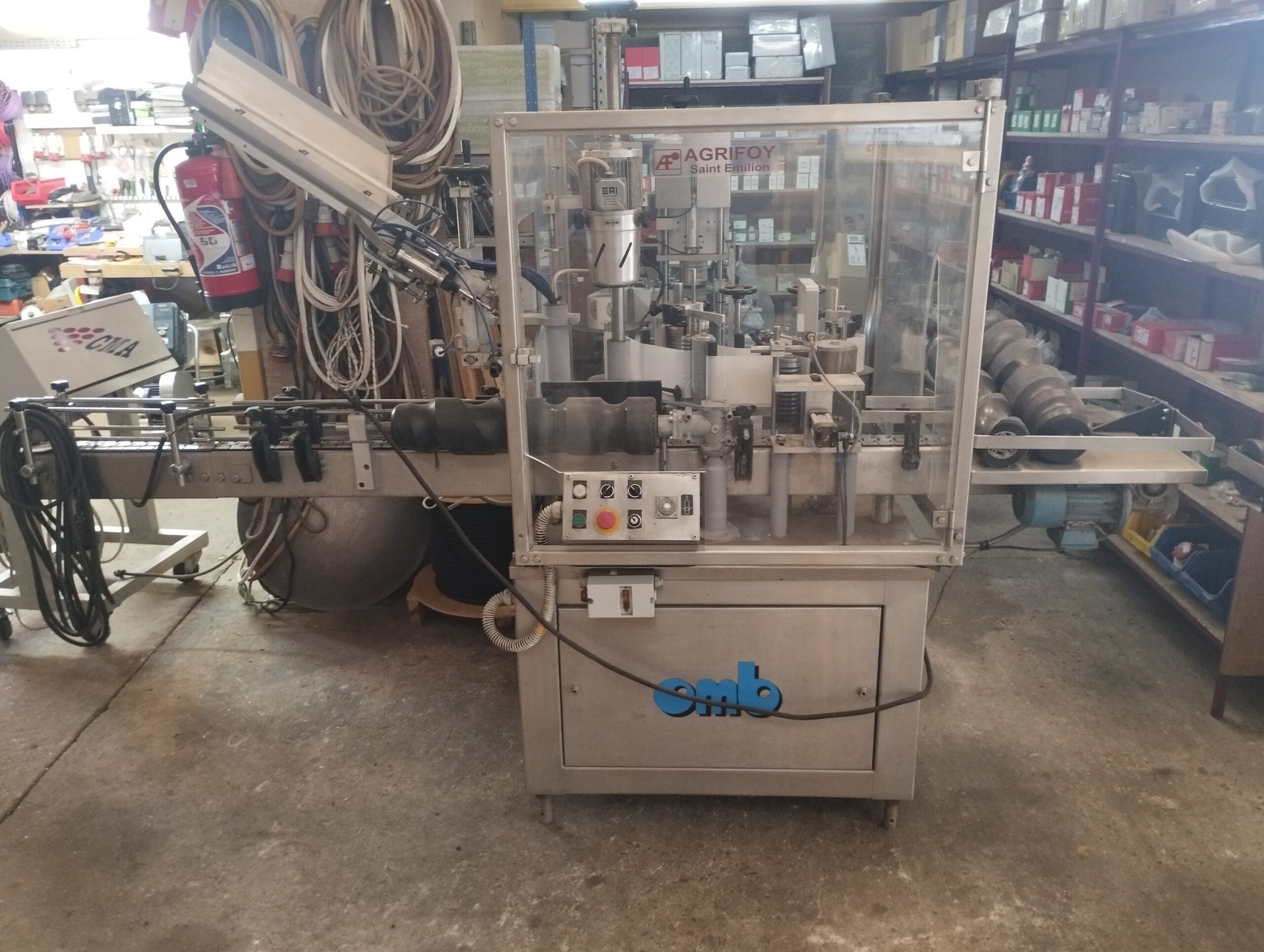 Étiqueteuse adhésive OMB type ET1200 d'occasion