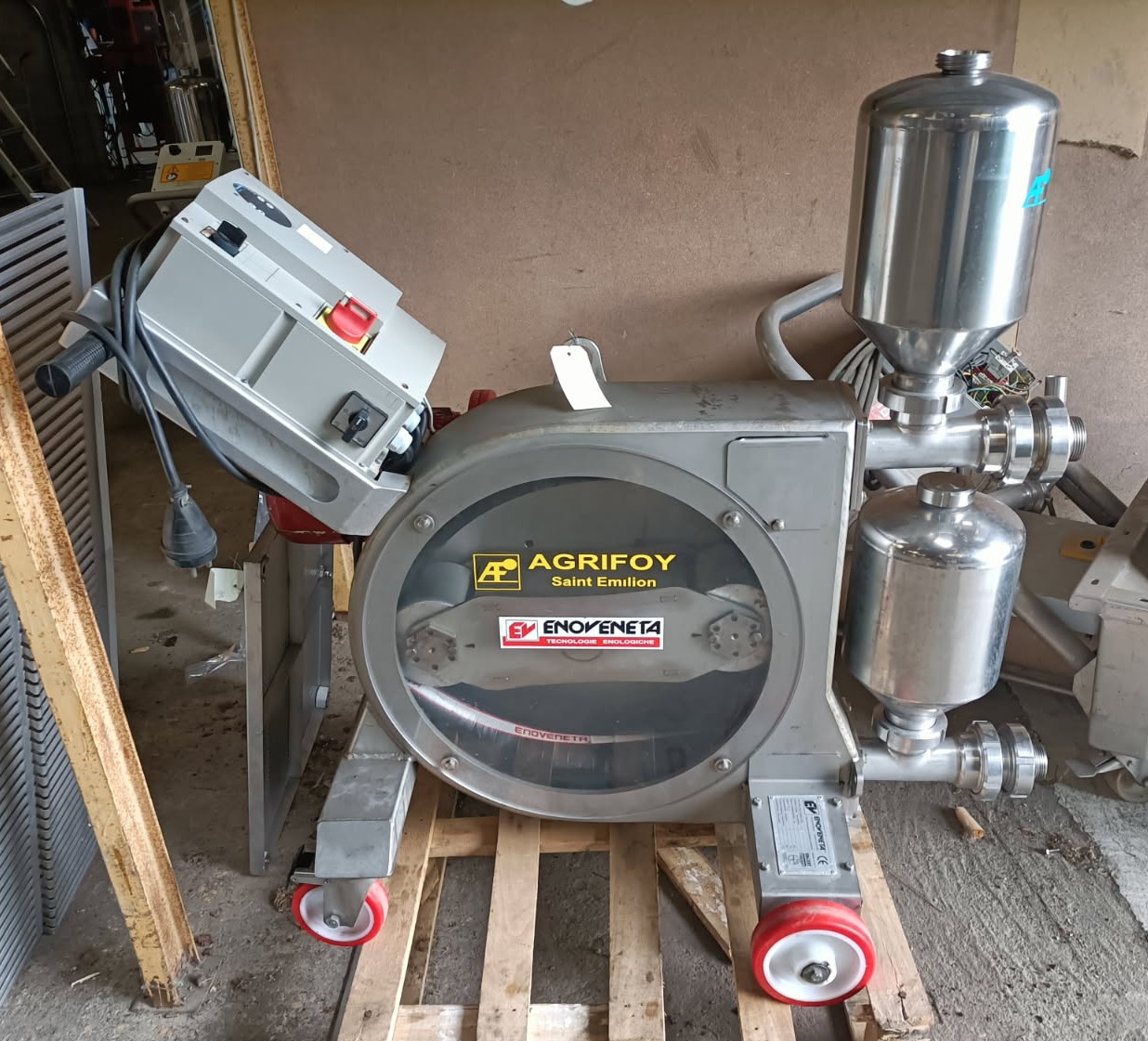 Pompe péristaltique ENOVENETA type PEV 150 d'occasion