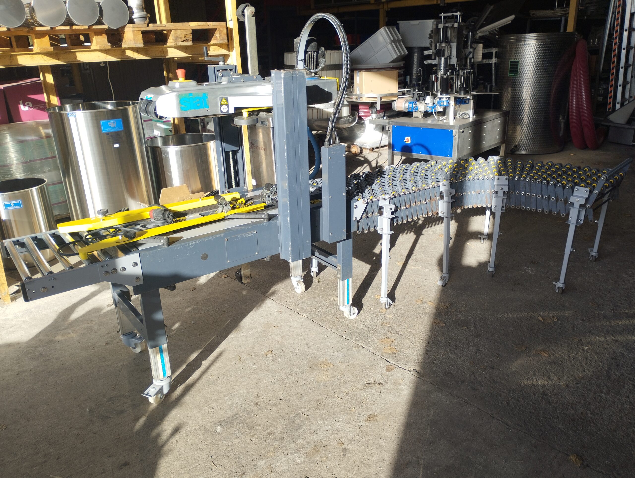 Étiqueteuse adhésive CDA R1500 + scotcheuse SIAT d'occasion – Image 3