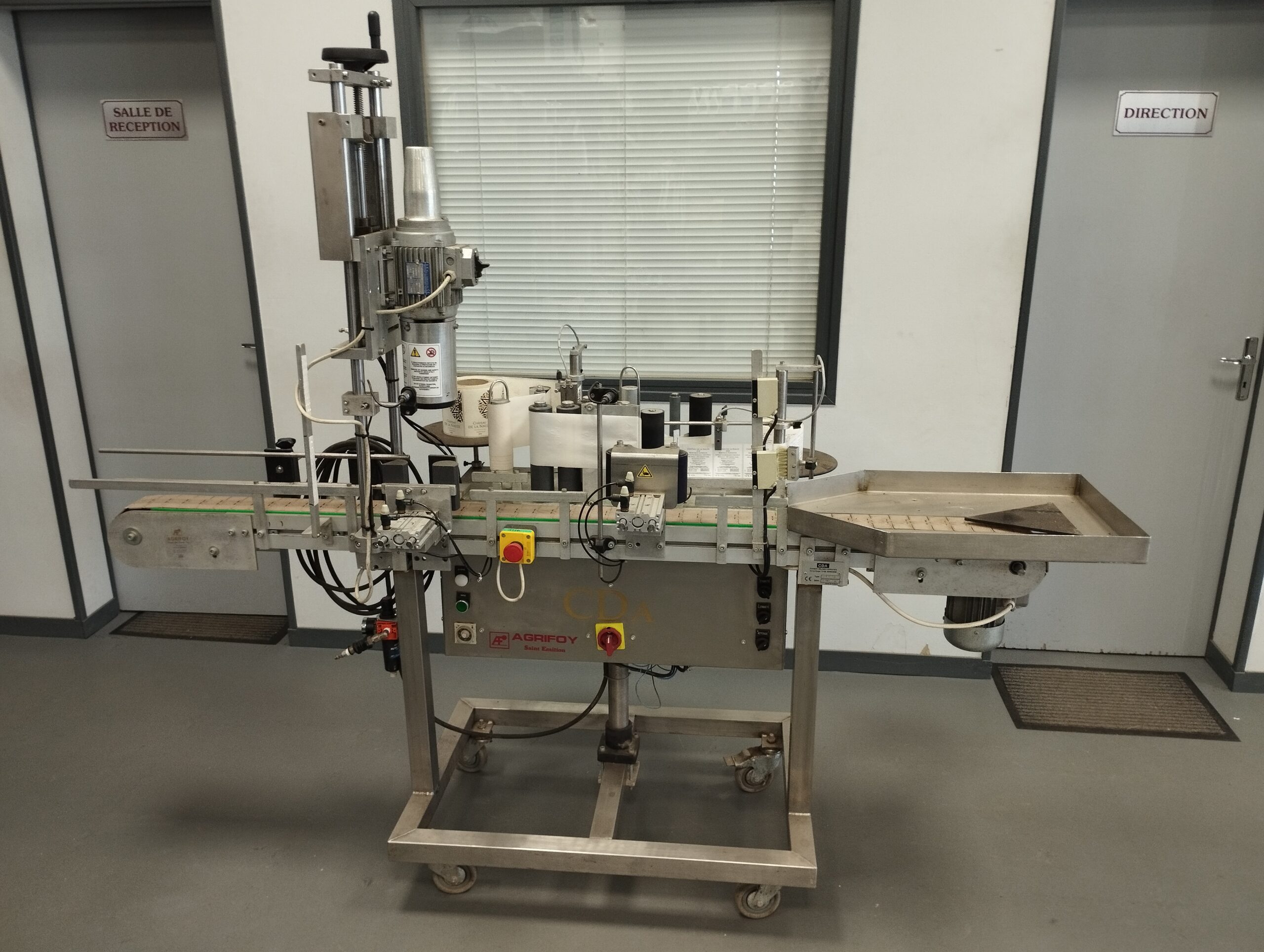 Étiqueteuse adhésive CDA type Marion d'occasion