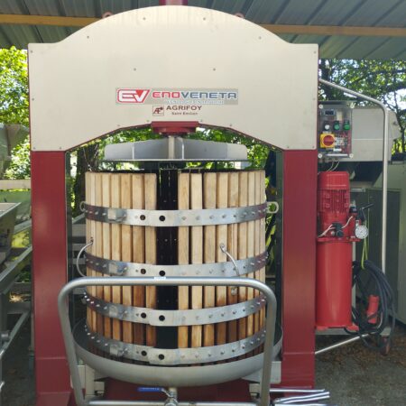Pressoir vertical hydraulique ENOVENETA Type 800 d’occasion